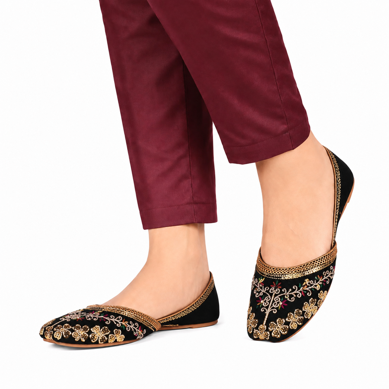 Women's Black Golden Embroidered Khussa