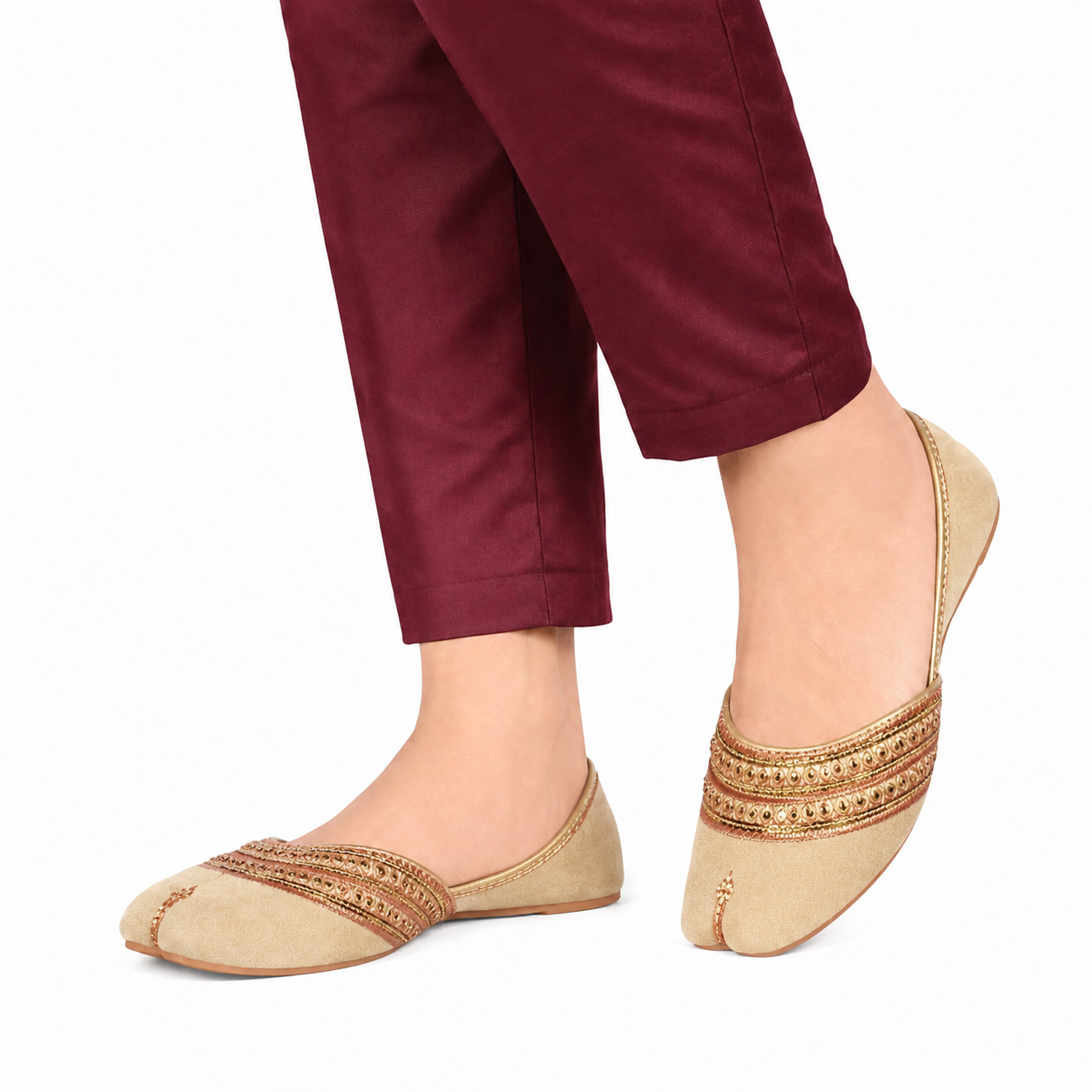 Women's Beige Golden Embroidered Khussa