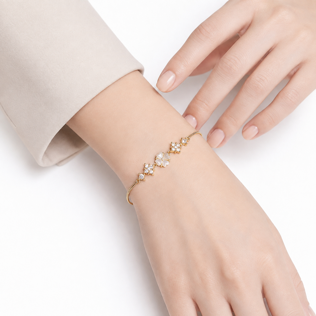 Women's Golden Clover Crystal Adjustable Bracelet
