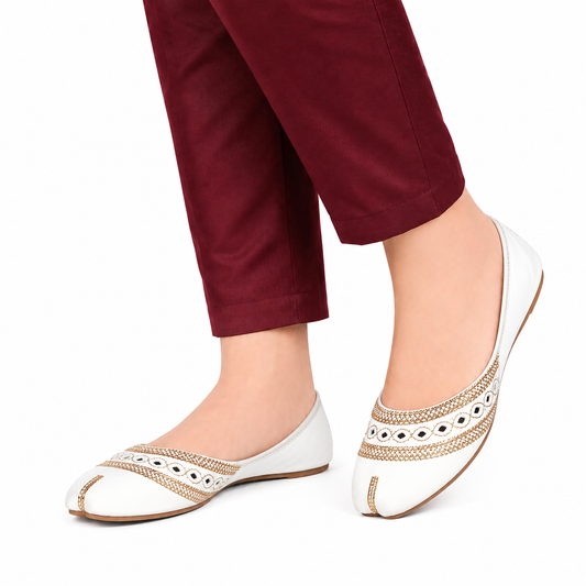 Women's White Golden Embroidered Khussa
