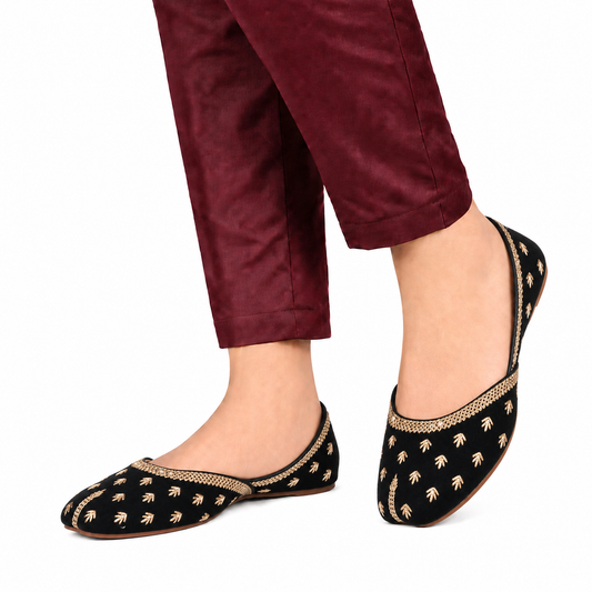 Women's Black Golden Leaf Khussa